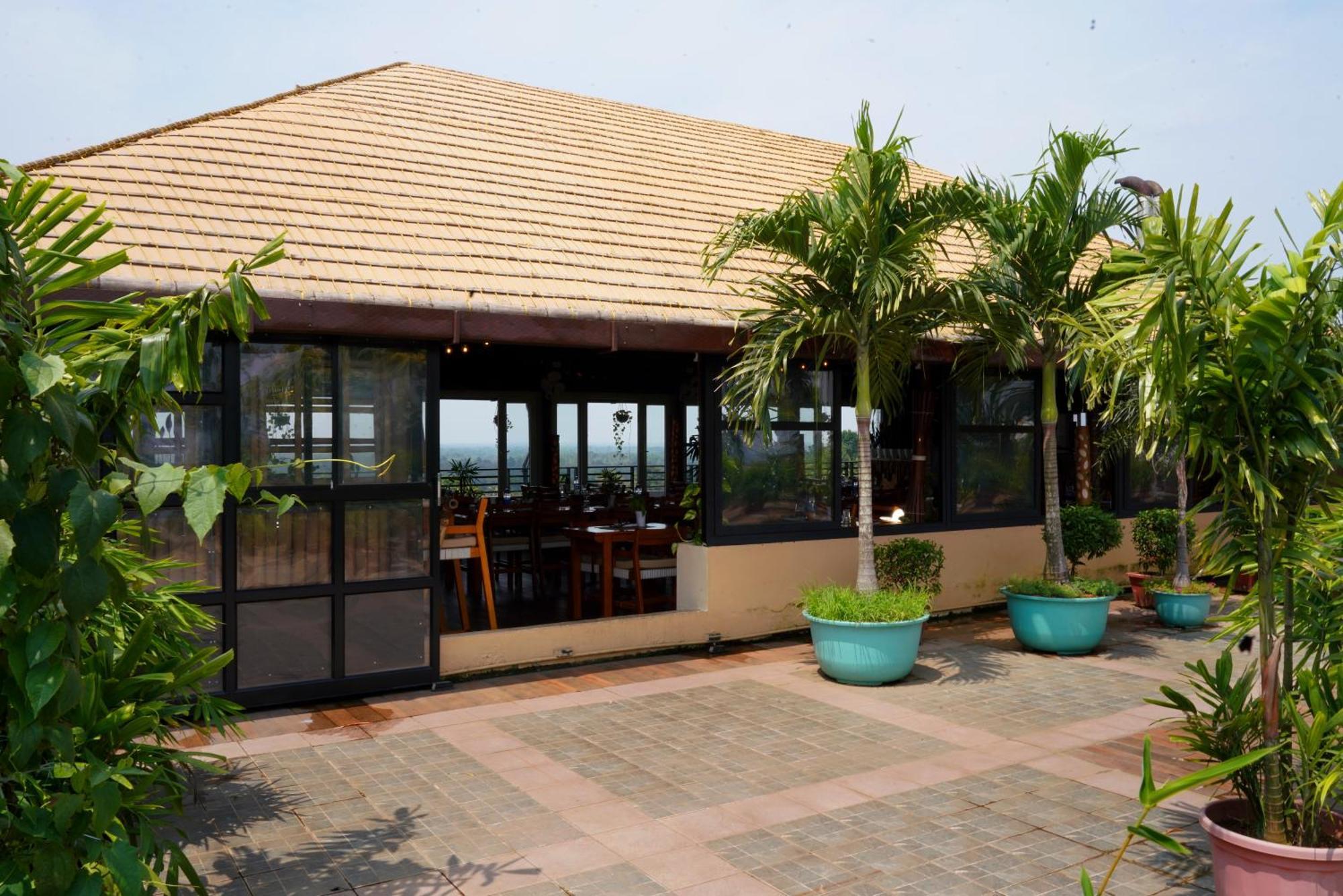 Hotel Kga Elite Continental Tiruvalla