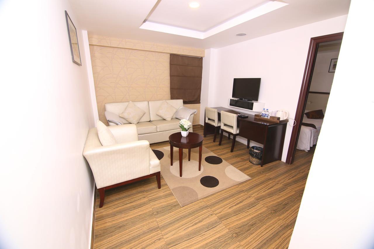 Kga Elite Continental Hotel Tiruvalla