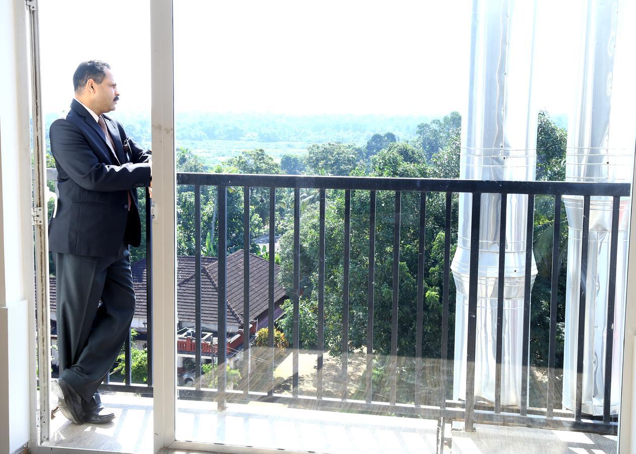 Kga Elite Continental 4* Tiruvalla